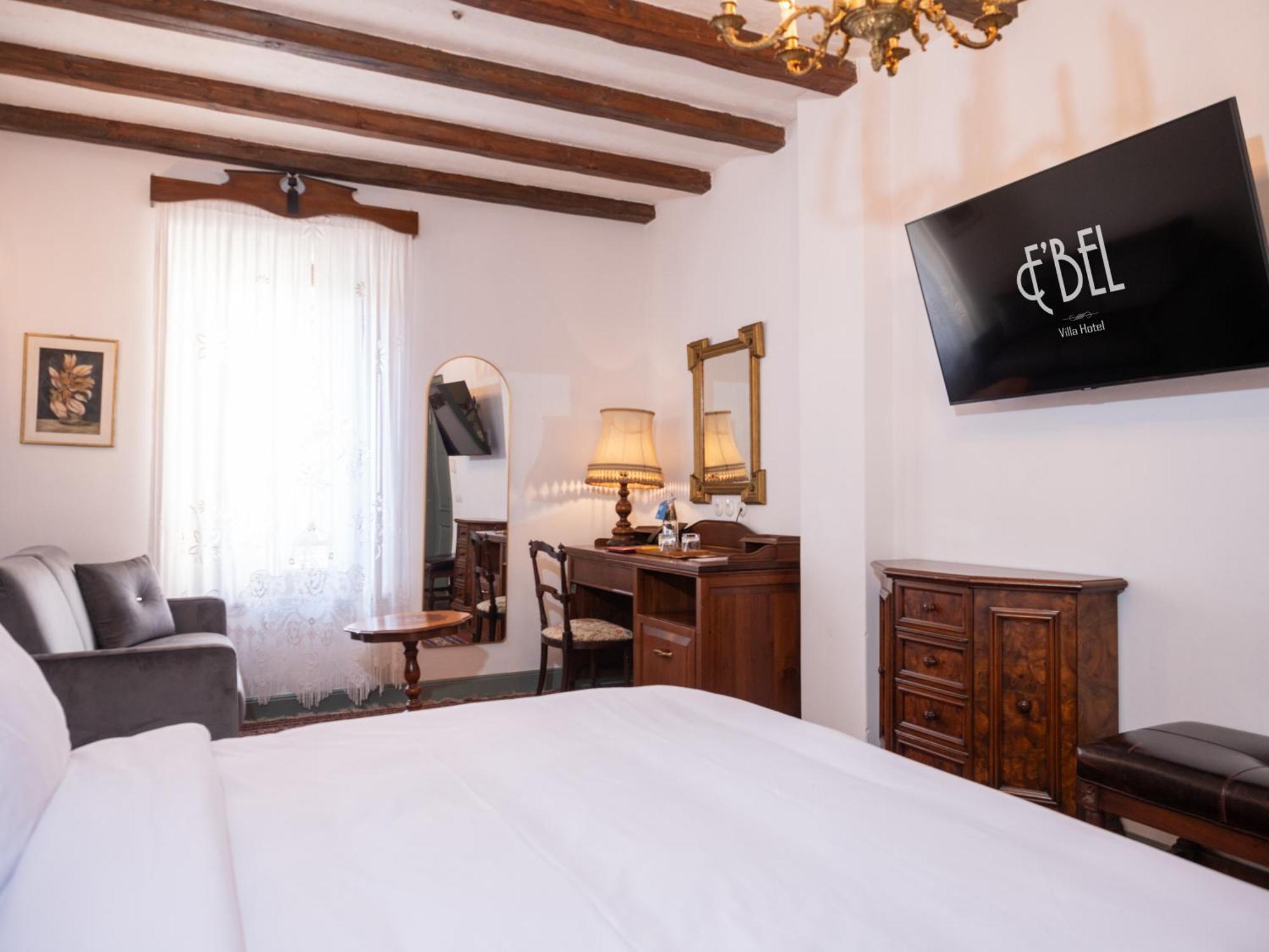 Vila Ebel Hotel Pool & Spa Korce Eksteriør billede
