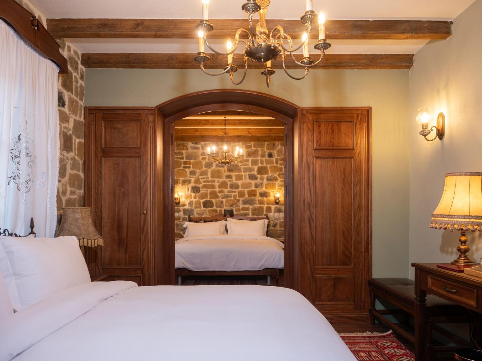 Vila Ebel Hotel Pool & Spa Korce Eksteriør billede