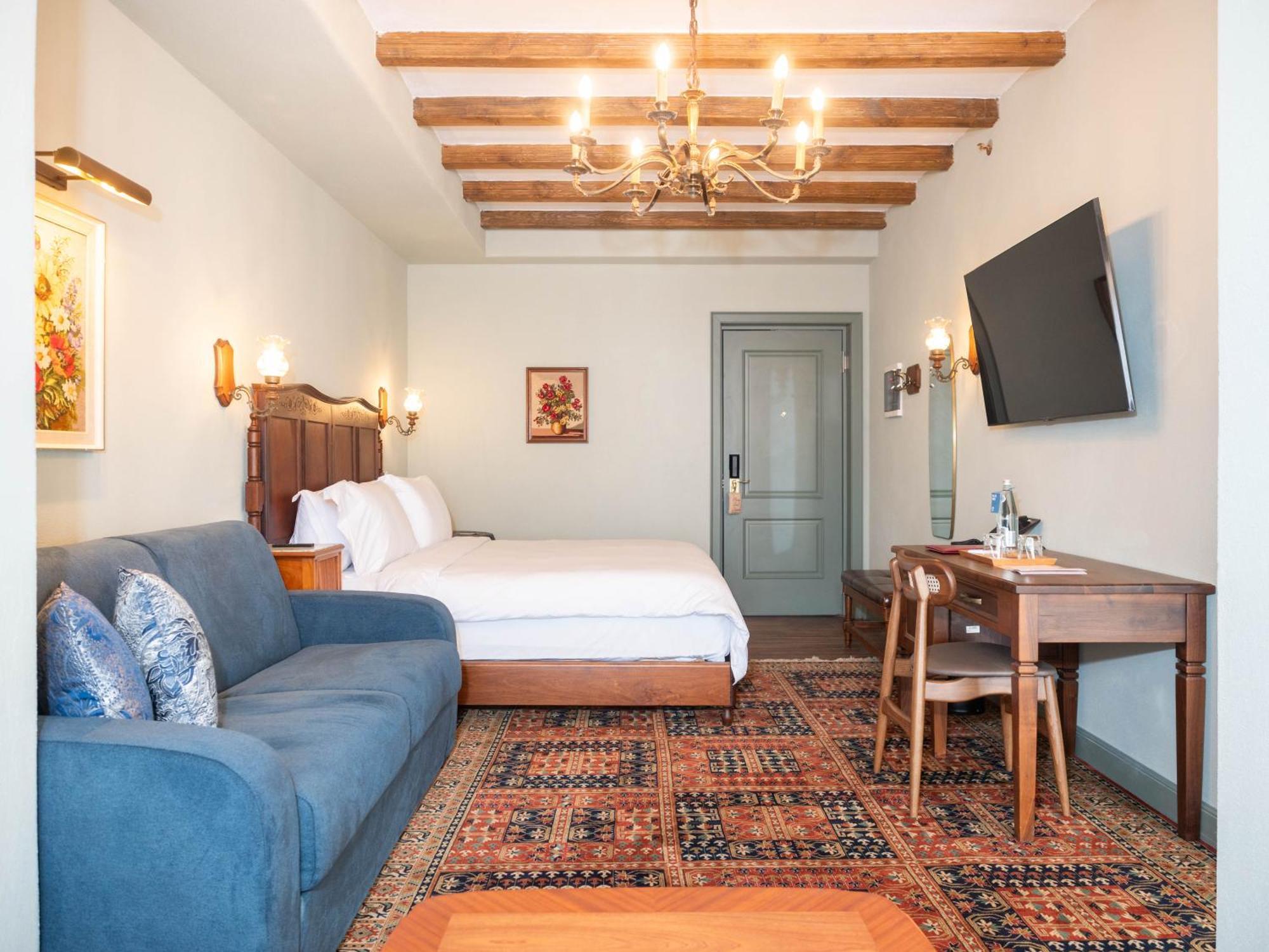 Vila Ebel Hotel Pool & Spa Korce Eksteriør billede