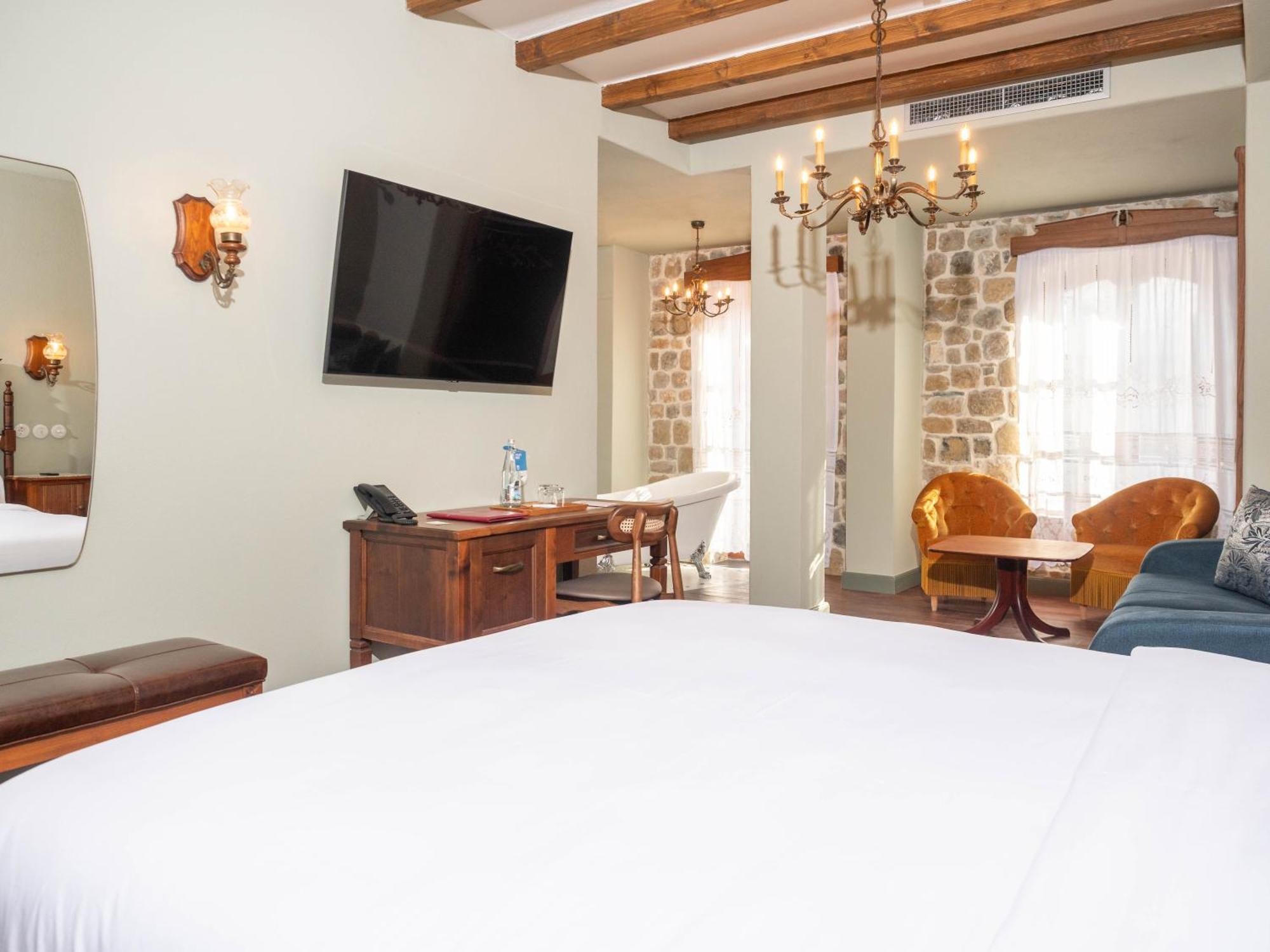 Vila Ebel Hotel Pool & Spa Korce Eksteriør billede