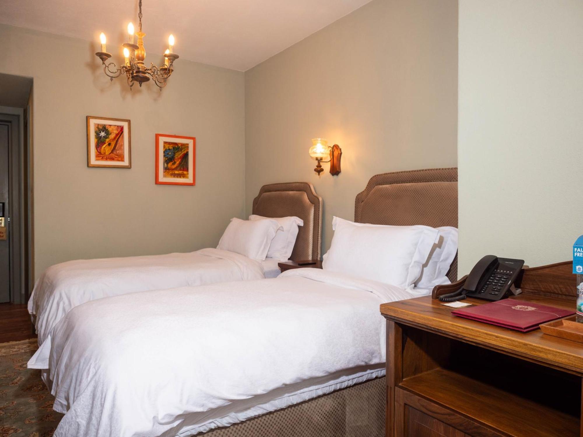 Vila Ebel Hotel Pool & Spa Korce Eksteriør billede