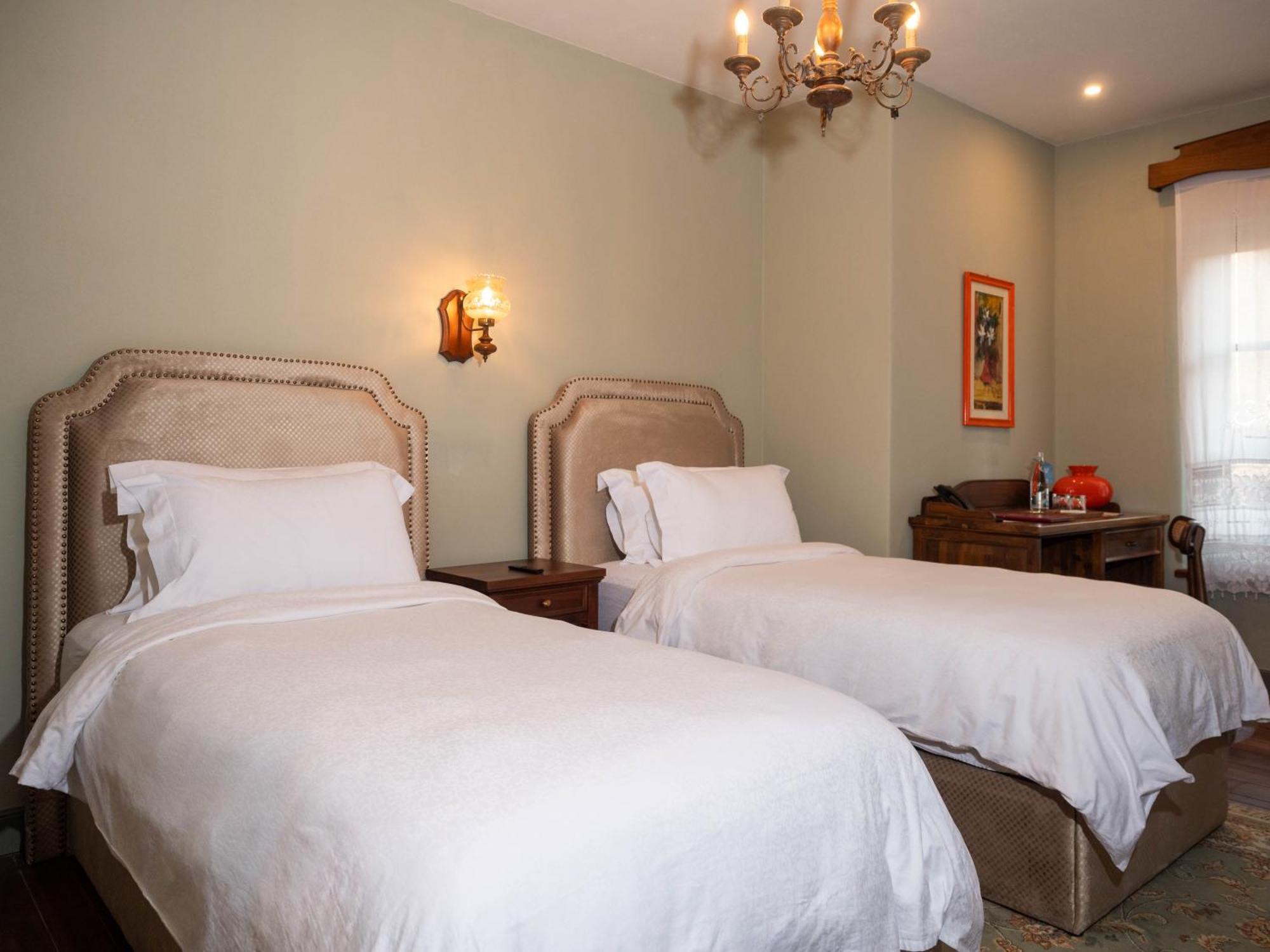 Vila Ebel Hotel Pool & Spa Korce Eksteriør billede