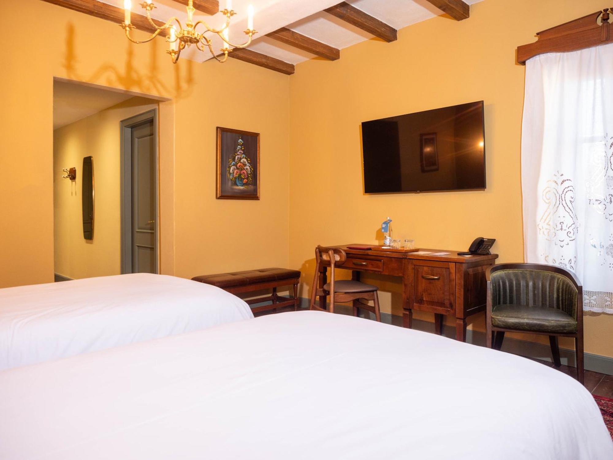 Vila Ebel Hotel Pool & Spa Korce Eksteriør billede